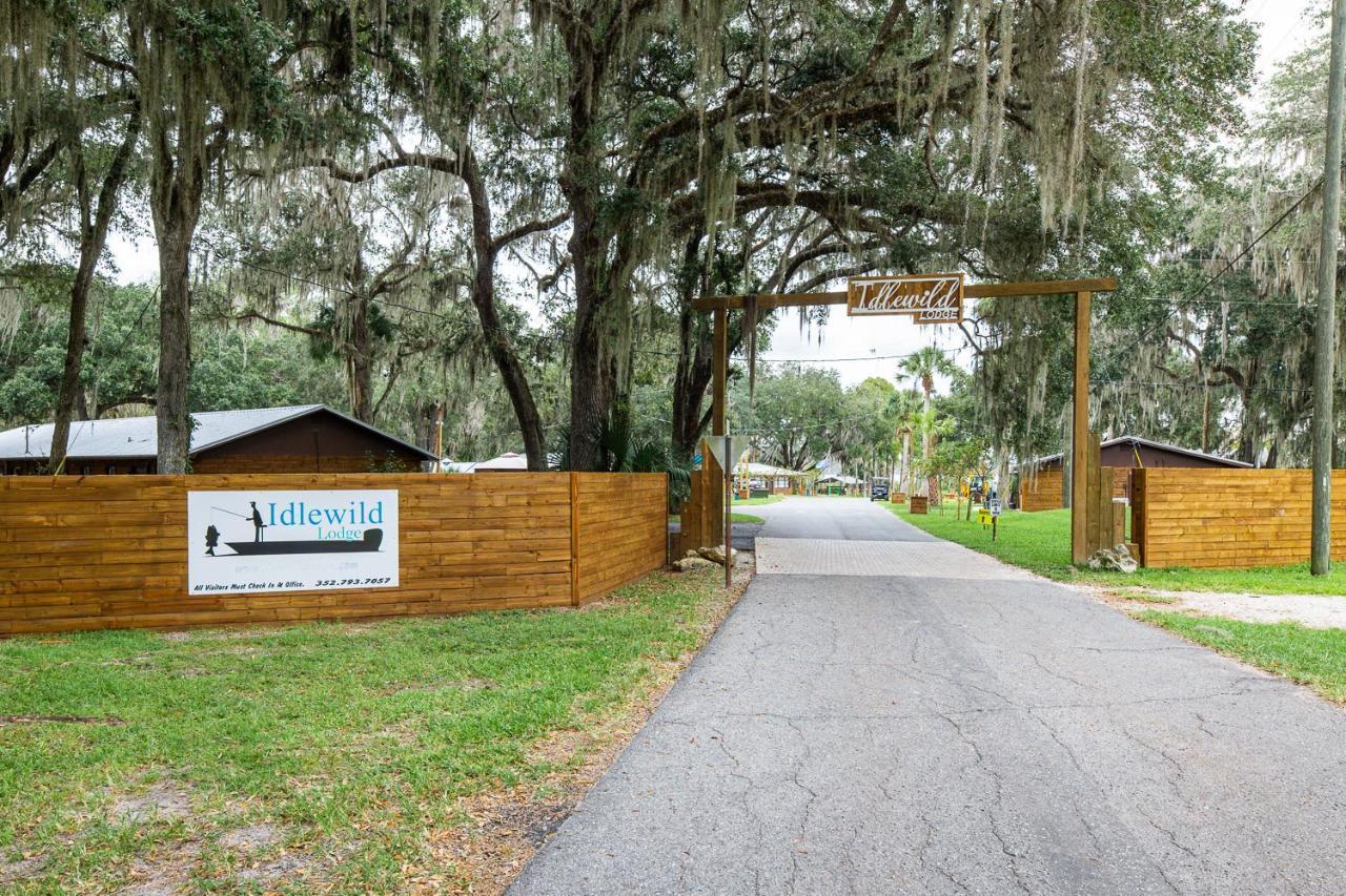 Idlewild Lodge And Rv Park Lake Panasoffkee Kültér fotó